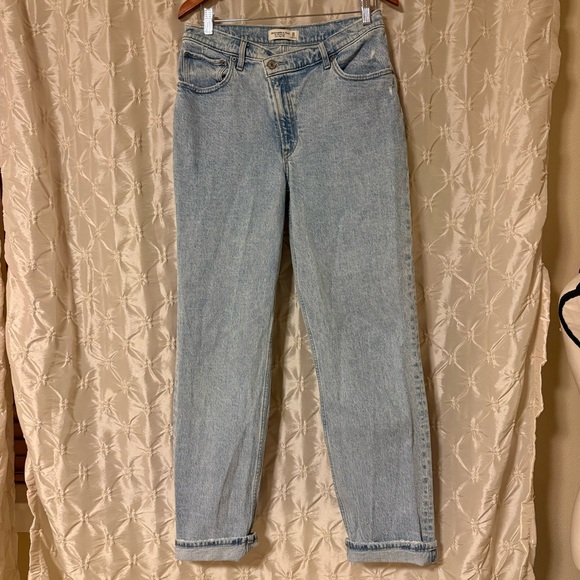 Abercrombie 90s Straight Ultra High Rise Jeans Criss Cross Waist Light Blue A&F - Picture 3 of 15